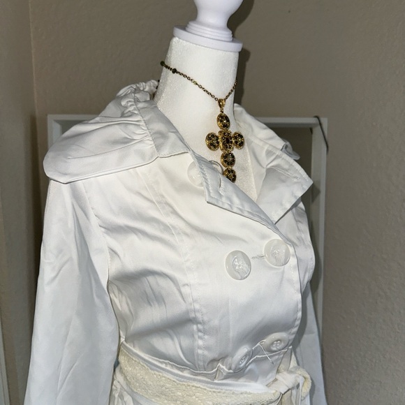 Silky feel cream Trench Coat jacket - Picture 2 of 4